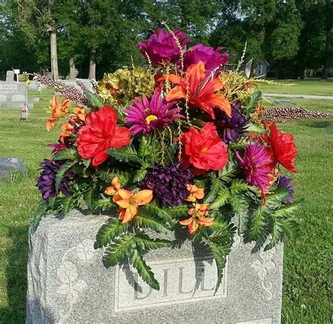 how to make a cemetery saddle|saddle for cemetery floral arrangements.